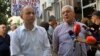 Da li su advokati odbrane ili optuženi bili pod tajnim nadzorom Specijalnog tužilaštva: Milan Knežević i Andrija Mandić ispred suda u Podgorici