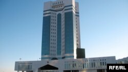 Здание правительства в Астане.