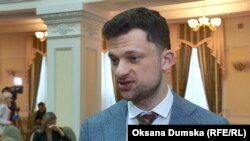 Дмитро Дубілет