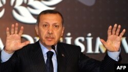 Turkey - Turkish Prime Minister Recep Tayyip Erdogan gestures during a press conference in Istanbul, 23Dec2011