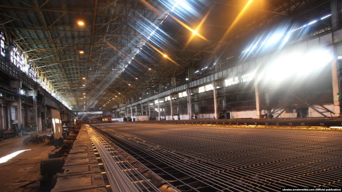ArcelorMittal s Ukraine Steel Mill To Move 400 Million Out Of Country arcelormittal-s-ukraine-steel-mill-to-move-400-million-out-of-country
