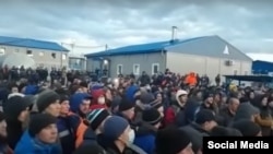 Протест работников на Чаяндинском нефтегазоконденсатном месторождении в Ленском районе Якутии