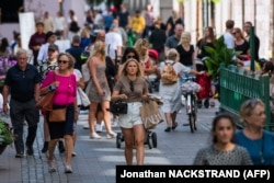 Жители Стокгольма без масок. 27 июля