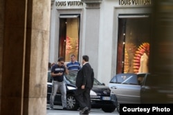 Saakashvili outside the Louis Vuitton shop in Milan. (Photo courtesy of "Alia")