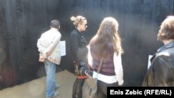 Na zidovima paviljona su činjenice o stradanjima u Jasenovcu