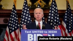 Кандидат у президенти від демократичних сил США Джо Байден виступає на заході у Філадельфії, штат Пенсильванія, 2 червня 2020 року