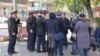Полиция задерживает протестующих в Казахстане
