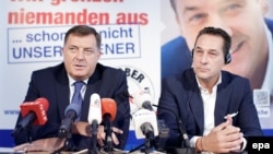 Tadašnji predsjednik Republike Srpske i lider SNSD-a Milorad Dodik i i lider austrijske Slobodarske partije Heinz-Christian Strache u Beču, 1. septembra 2015. godine. 