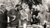 Фидель Кастро, Никита Хрущев (в центре), Родион Малиновский во время посещения колхоза Дурипш