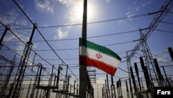 دولت ایران روز شنبه اعلام کرد مصرف برق کشور رکورد ۵۸ هزار مگاوات امسال را پشت سر گذاشت.