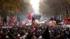 Францияда полиция менен демонстранттар кагылышты