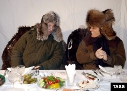 Путін і Берлусконі в резиденції у Завідово, що за 140 кілометрів від Москви. 3 лютого 2003 року