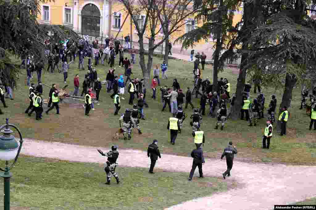 Голема мешаница на Кале, специјалците во акција на раздвојување