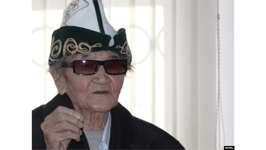 Юбка астындағы сексуалды іш киім