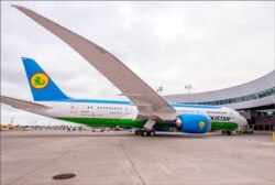 Самолет авиакомпании UzAirways.