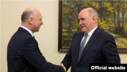 Premierul Pavel Filip și ministrul adjunct de externe rus Grigori Karasin