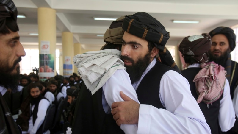د کوچني اختر په مناسبت د افغانستان له زندانونو ۸۸۷ بندیان ازادېږي
