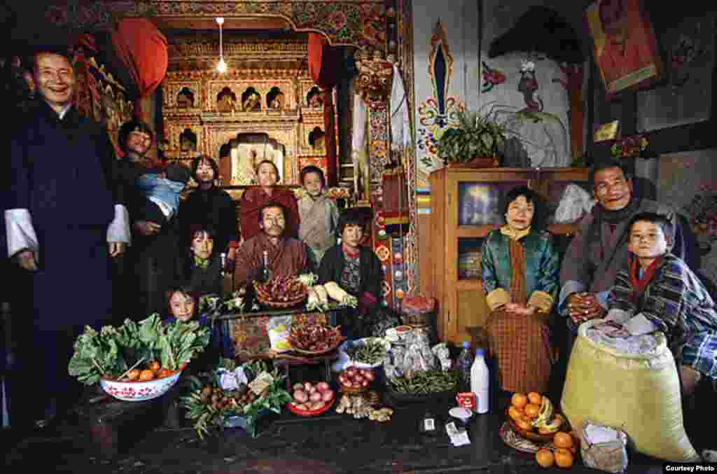 Бутан: Намгайлар гаиләсе, Шинкәй авылы - Бер атналык азык-төлек чыгымы - $ 5,03 (американ доллары)