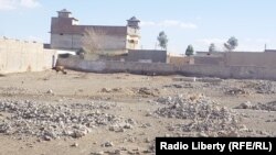 The burial ground in the southern part of Zhob is slowly disappearing, with most graves now turned to irregular heaps of stones.