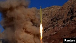 Випробувальний запуск балістичної ракети в Ірані, фото оприлюднене агенцією Fars, 9 березня 2016 року