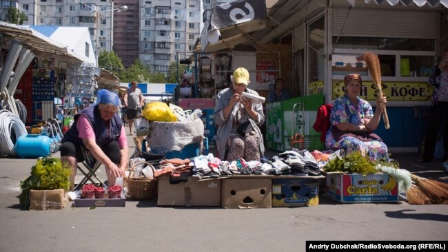 Уличная торговля в Днепре