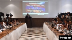 Armenia - Opposition leader Raffi Hovannisian opens a meeting of top representatives of Armenia's leading political parties on constitutional reform planned by President Serzh Sarkisian, Yerevan, 16Sep2014.