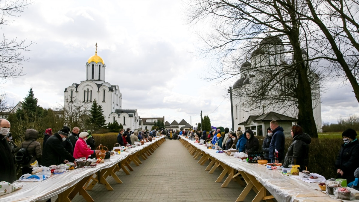 Listen To WHO? Life Carries On As 'Normal' In Belarus Amid Coronavirus