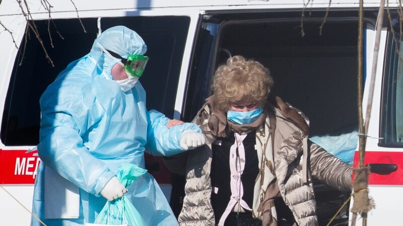 Число случаев заражения коронавирусом в России увеличилось на треть за сутки