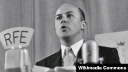 Jan Nowak-Jeziorański, the legendary fighter for the Polish resistance, continued to fight for his country’s freedom by helping to found Radio Free Europe’s (RFE) Polish Service.