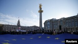 У правительственного «десанта» в Европу одна цель – убедить власти стран ЕС в том, что Тбилиси заслуживает получения безвизового режима на рижском саммите ЕС по Восточному партнерству