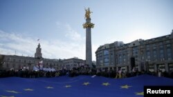 Парламентская оппозиция не исключает, что ратификация документа затянется из-за внутриполитических процессов, связанных с нашумевшими судебными делами телекомпании «Рустави 2» и бывших высокопоставленных чиновников