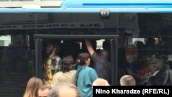 До конца забастовки машинистов проезд в муниципальных автобусах будет бесплатным