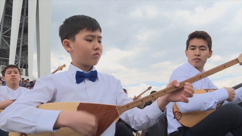 В Казахстане появится День домбры
