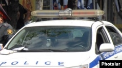 Ճանապարհային ոստիկանության ավտոմեքենա Երևանում, արխիվ