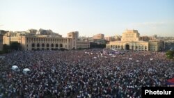 Митинг на площади Республики в Ереване, 17 августа 2018 г.