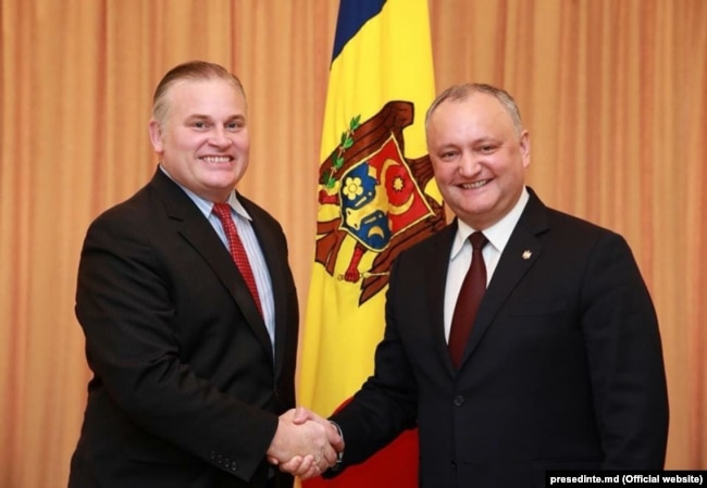 Brian Brown cu Igor Dodon la 22 ianuarie 2017.