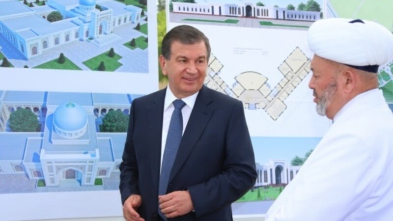 Ўзбекистон Президенти илк бор имомларни Тошкентга ифторга чақирди