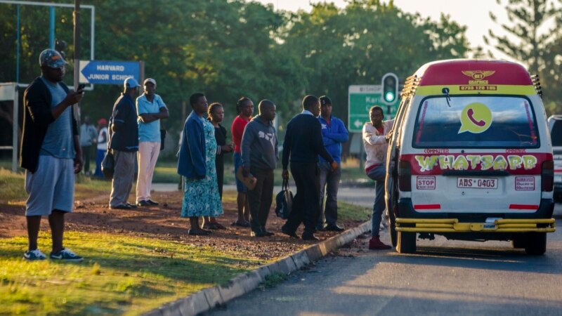 Изгоре патнички автобус во Зимбабве, загинаа над 40 луѓе