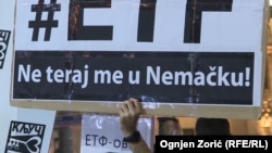 Poruka sa jednog od građanskih protesta u Beogradu, mart, 2019. godine