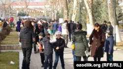 Uzbekistan - New Year fair in Samarkand city 