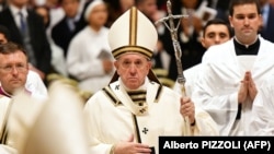 Papa Franja u bazilici Svetog Petra