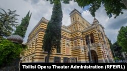 Государственный театр оперы и балета (иллюстративное фото)