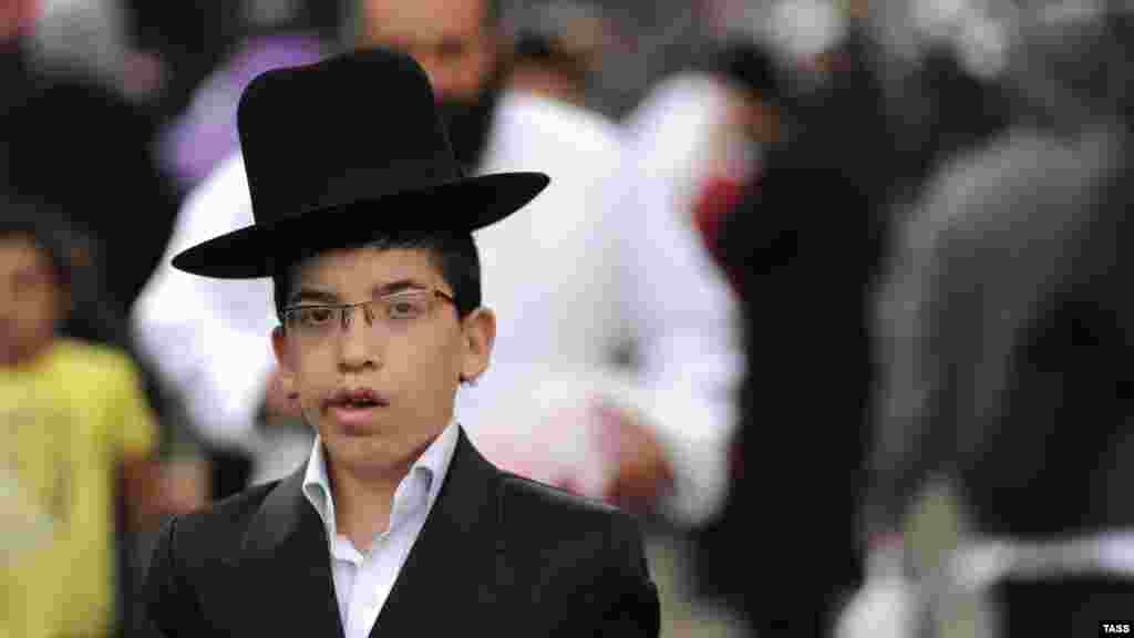 Hasidic Jews celebrate the traditional Jewish New Year in Uman, Ukraine. (ITAR-TASS)