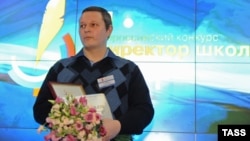 Директор Китежской среднеобразовательной школы Максим Аникеев занял 2-е место во всеросссийском конкурсе "Директор школы - 2011"