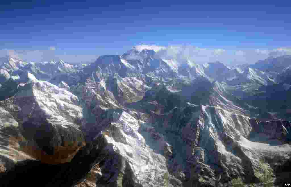 A view of Mount Everest and the Himalayan mountain range