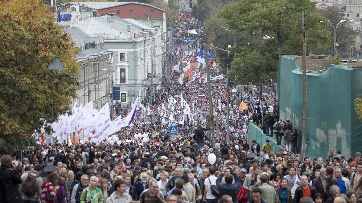 Tens Of Thousands March For Russian Reforms