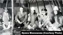 На съемках фильма "Мститель". Центральный государственный архив литературы и искусства Санкт-Петербурга