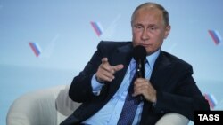Владимир Путин на «Форуме действий» ОНФ в Ялте