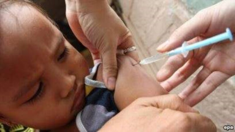 До 14 часот вакцинирани над 370 деца во скопските поликлиники 