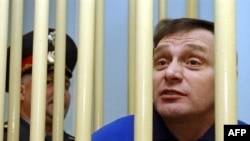 Михаил Трепашкин был осужден Московским окружным военным судом в мае 2005 года за разглашение гостайны